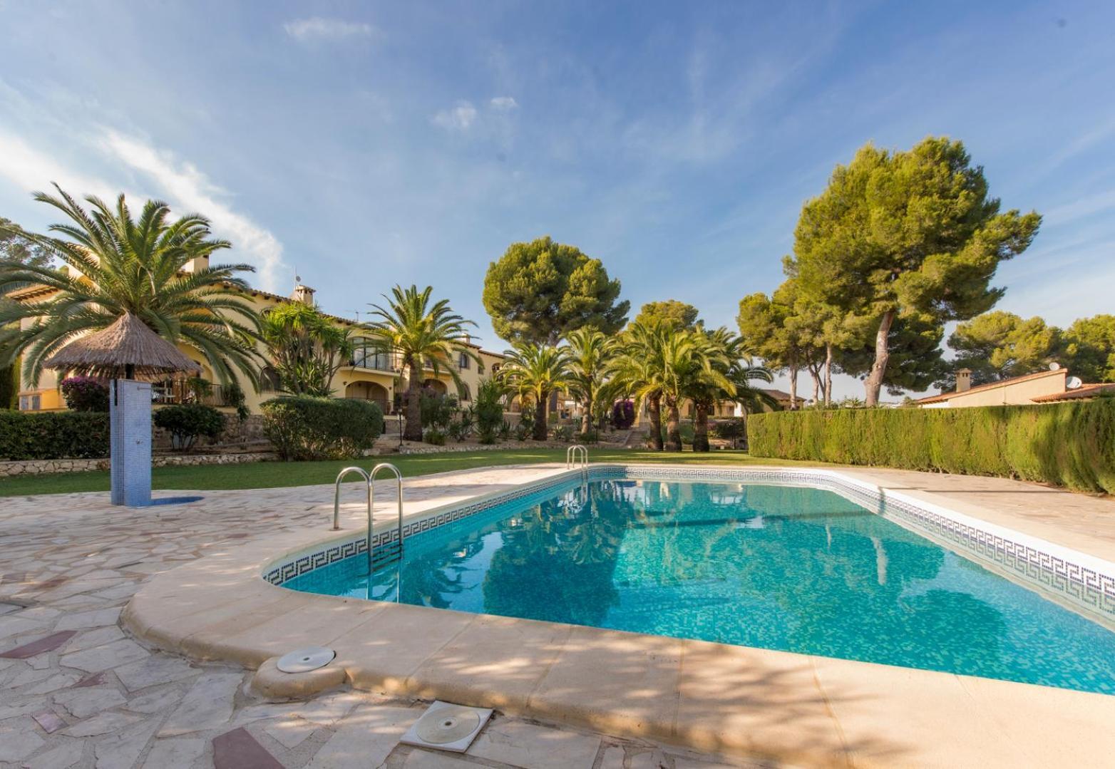 Apartment En Con Piscina *